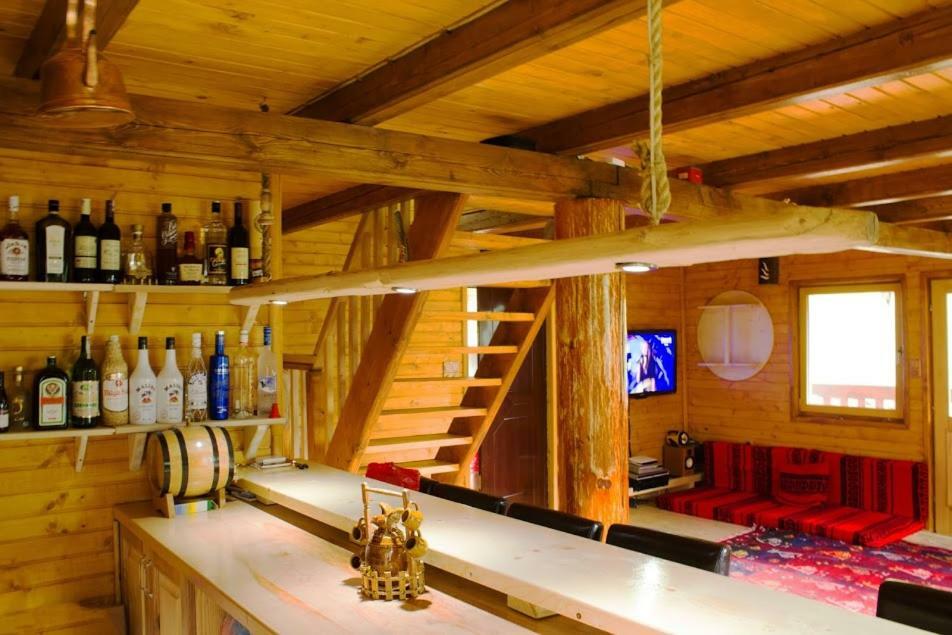 Triangle Woodhouse Villa พลาฟ ภายนอก รูปภาพ