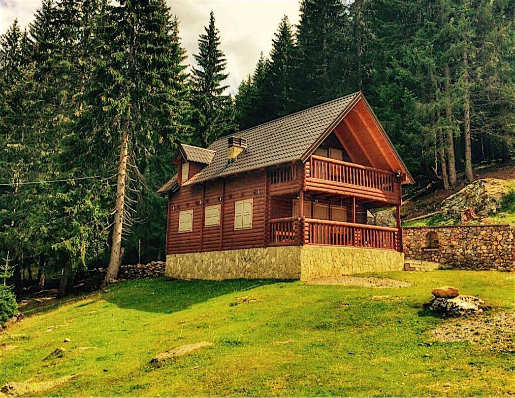 Triangle Woodhouse Villa พลาฟ ภายนอก รูปภาพ